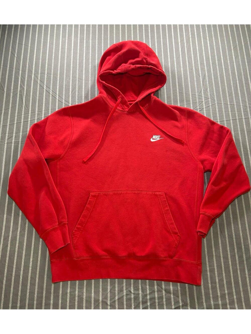 Nike Sportswear Club Fleece Pullover Hoodie in red Men's Large
